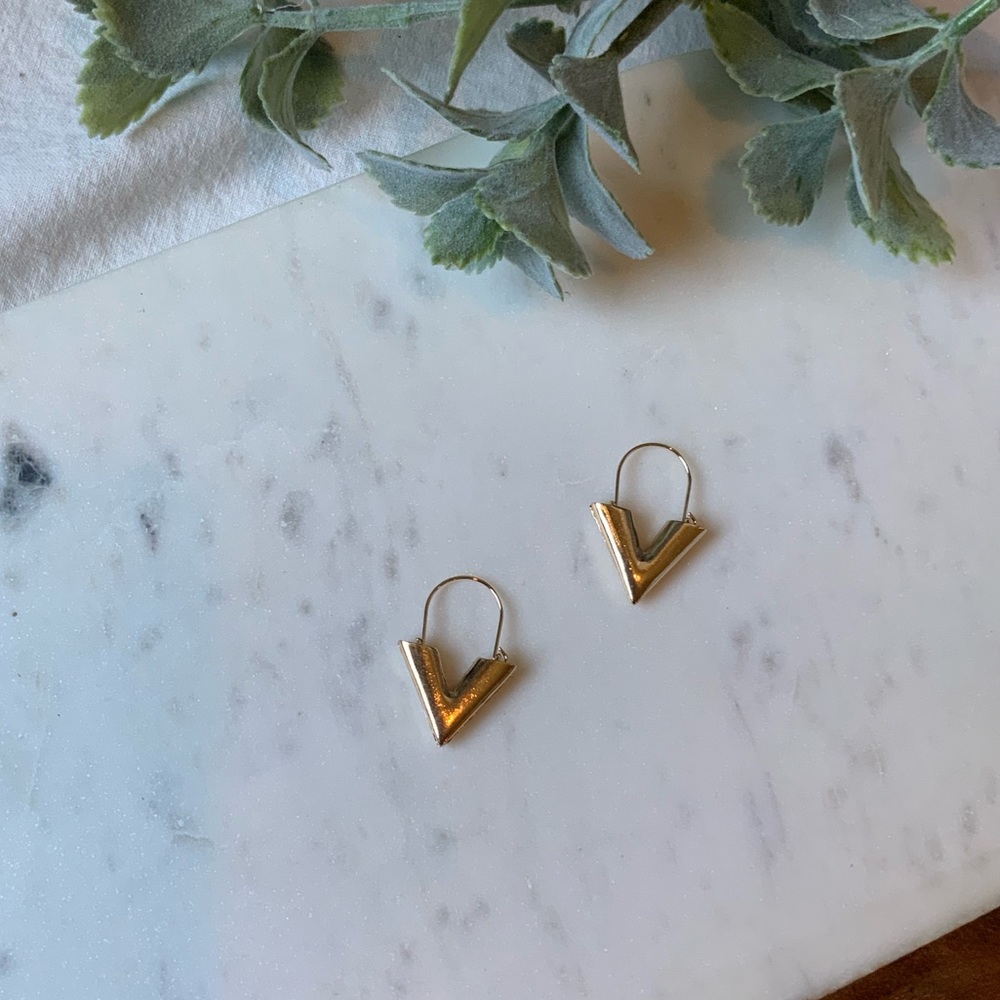 The Audri - Geometric Triangle Golden Hoops - Picture 7 of 8